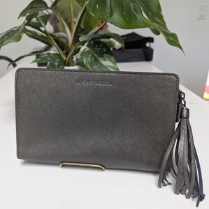 Leather clutch bag